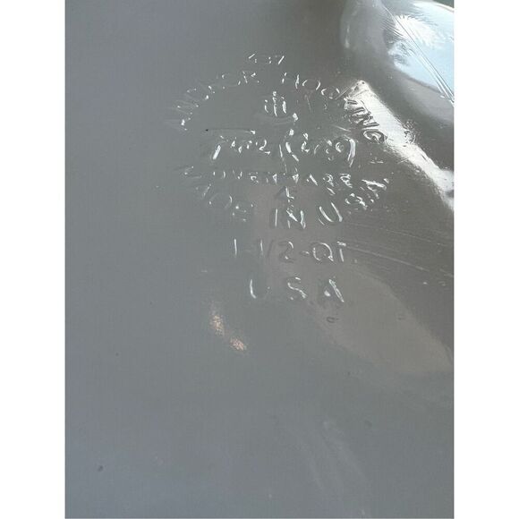 Anchor Hocking Vintage 2 Quart Fire King Casserole Serving Dish Milk White - Picture 9 of 10
